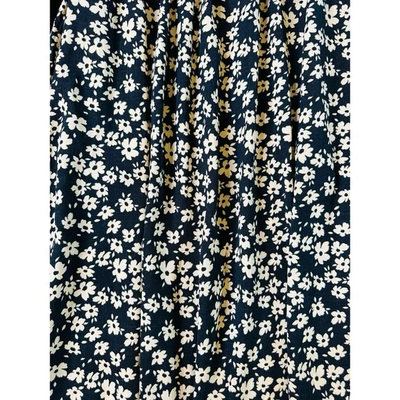 Ingrid & Isabel Maternity Smocked Flower Sundress w/ Pockets Black & Cream Small - Picture 4 of 7